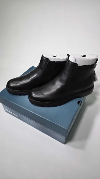 Geox Henreys Leather Ankle Boots Size: Uk 9