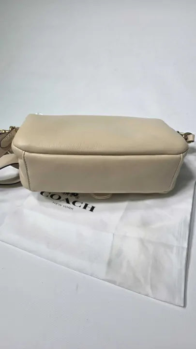 Coach - Cream Tabby Handbag - Cream Size: Medium