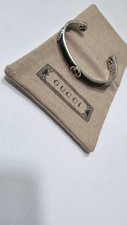 Gucci - Sterling Silver & Black Gucci Interlocking Enamel Cuff Bracelet - Silver Size: 16