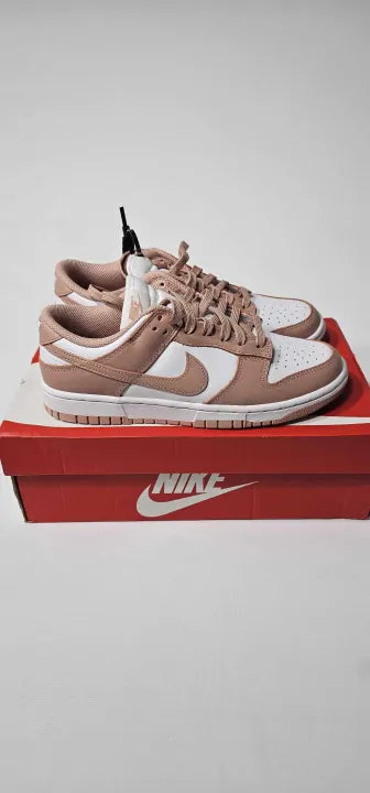 Nike - Unisex Rose Whisper Nike Dunk Low Trainers - Pink Size: Uk7