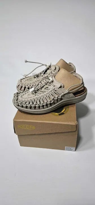 Keen - Unisex Plaza Taupe/plaza Uneek Ii Convertible Sandals - Cream Size: Uk3