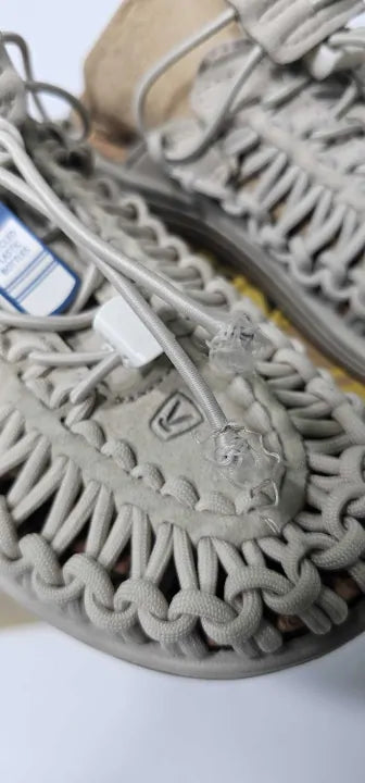 Keen - Unisex Plaza Taupe/plaza Uneek Ii Convertible Sandals - Cream Size: Uk3