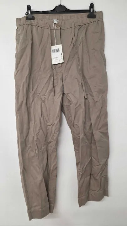 Cos - Ecru Baccaralily Relaxed Trouser - Beige Size: Uk 18