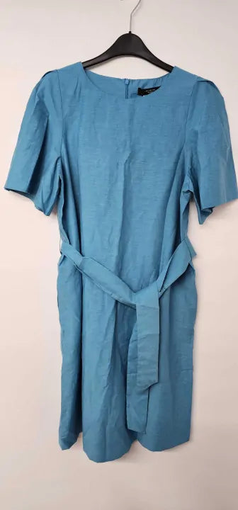 Max Mara Weekend
Blue Dress Size: Uk12