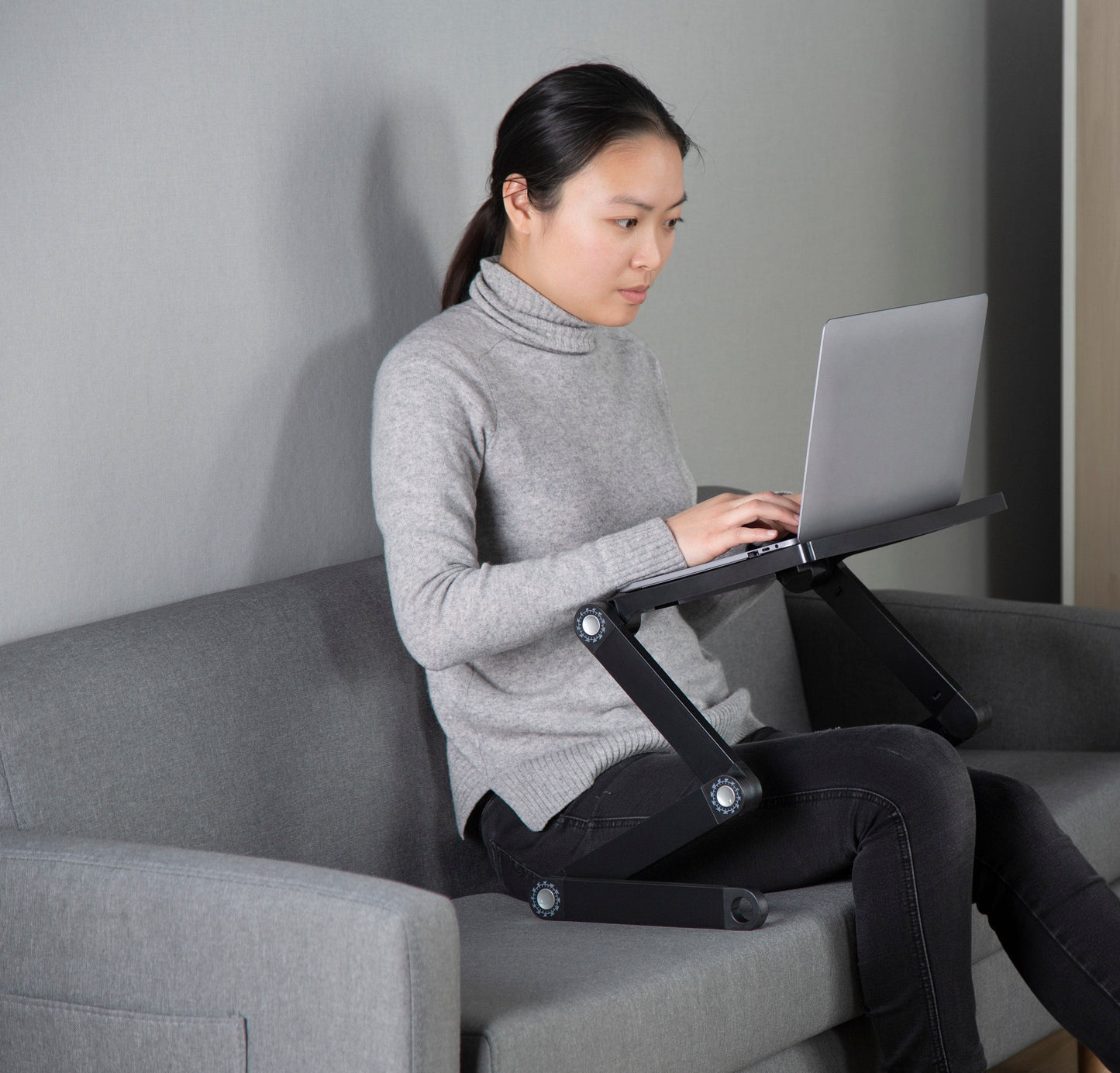 ProperAV Laptop Stand for Bed / Sofa / Desk with Adjustable Legs & Mouse Pad - Black