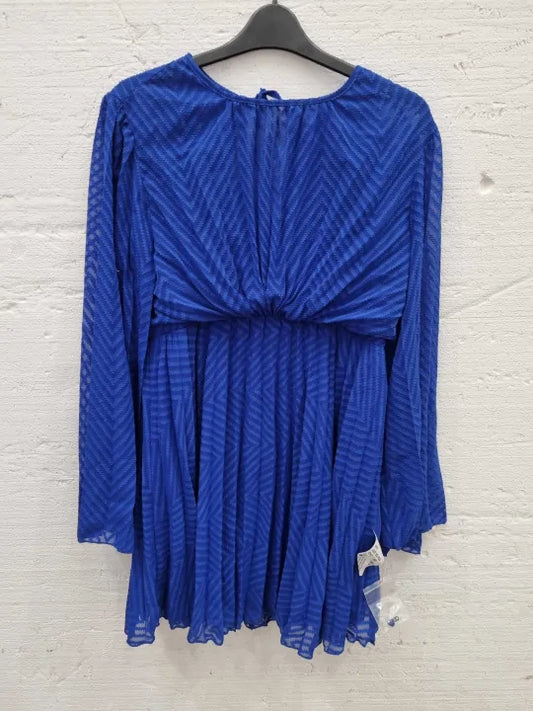 Asos Design Curve Tie Back Fluted Sleeve Pleated Chevron Chiffon Midi Dress Size: Uk 14