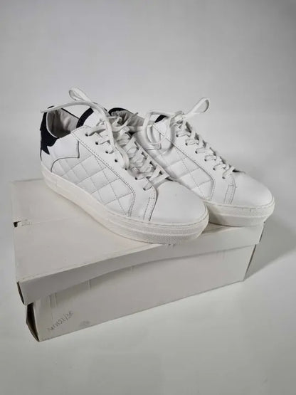 French Sole White/Navy Leather Moocher Trainer Size: Uk 5