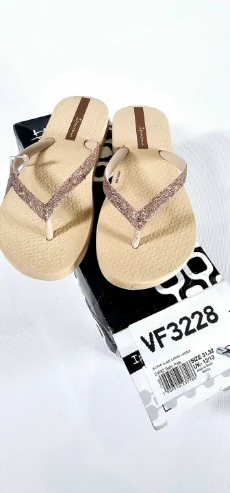 Ipanema -Kids Glitter flip flops  Size: UK 12/13 Jnr