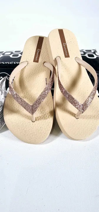 Ipanema -Kids Glitter flip flops  Size: UK 12/13 Jnr