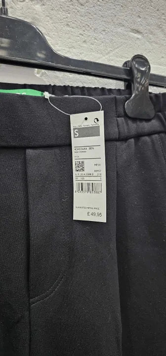 United Colors Of Benetton Black Elastic Waist Trousers. Size: S