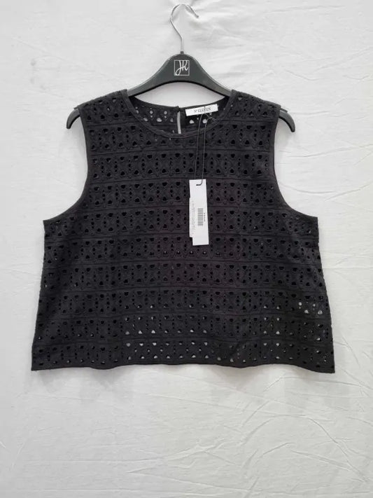 N°· Eleven - Black Dip Back Top Size: M