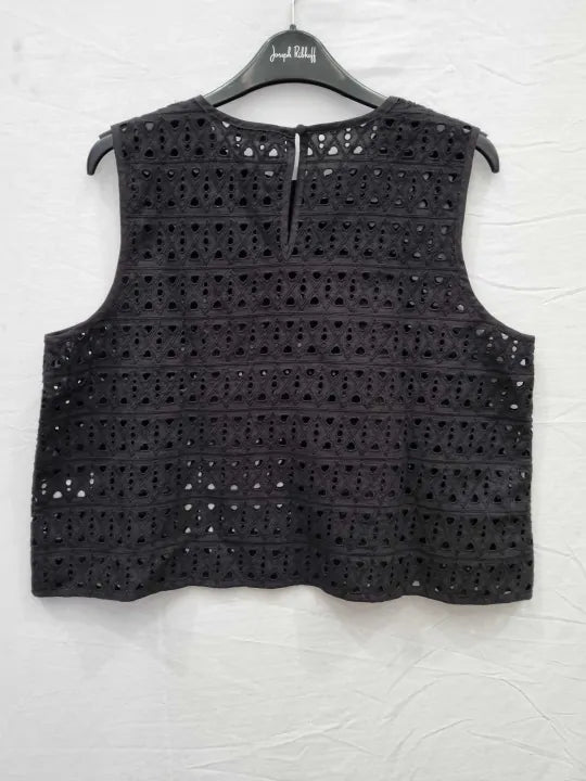 N°· Eleven - Black Dip Back Top Size: M