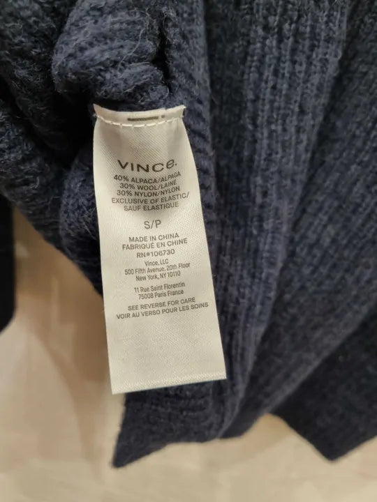 Vince Bouclé Boat-Neck Sweater Size: Small