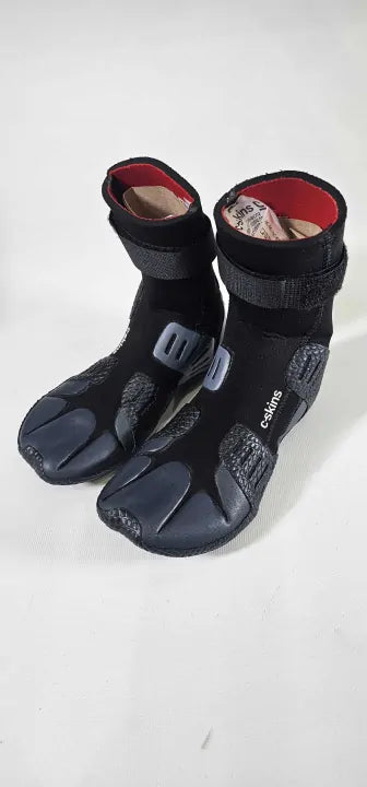 Split Toe Boots  Size: Uk 4