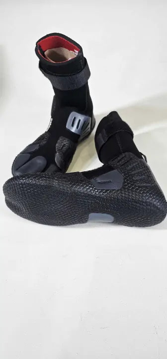 Split Toe Boots  Size: Uk 4
