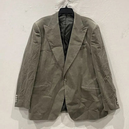 Richard James Savile Row - Grey Velvet Dinner Jacket Size: 48