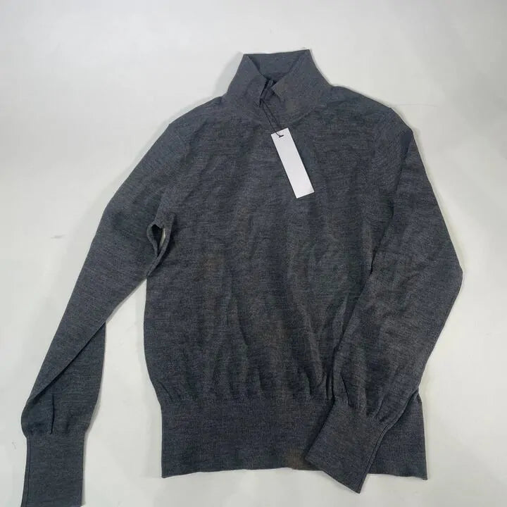 N°· Eleven-Charcoal Merino Wool Fine Knit Top Size: Small