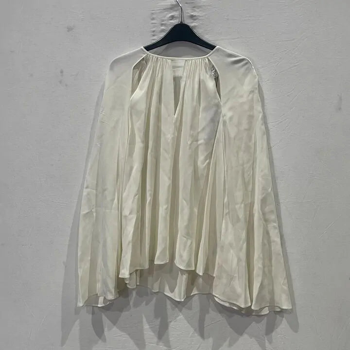 Reiss - Ivory Gracie Cut Out Detail Blouse Size: UK 10
