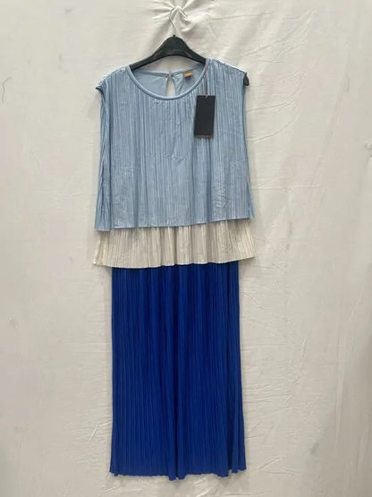 Boss - Blue Emanis Pleated Top Size: Small