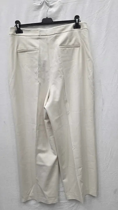 Phase Eight - White Celyn Wide Leg Trousers  Size: Uk 16