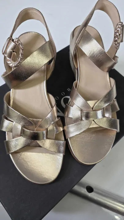 Jones Bootmaker - Women's Gold Loriana Woven Wedge Espadrilles Size: Uk 4
