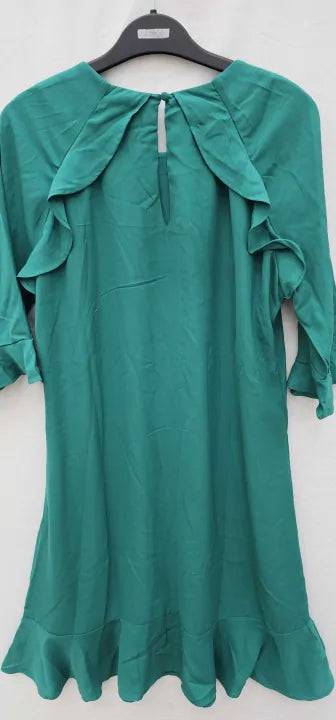 Sosandar-s20dw153gn0028-16-green-emerald Green Ruffle Trim Detail Shift Dress-green Size: Uk16