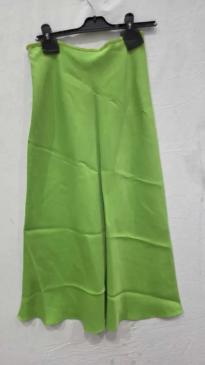 Ro & Zo - Satin Bias Midi Skirt Size: Uk10