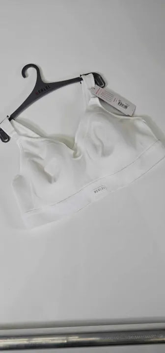 Berlei - Ultimate Performance Sports Bra - White Size: Uk34c