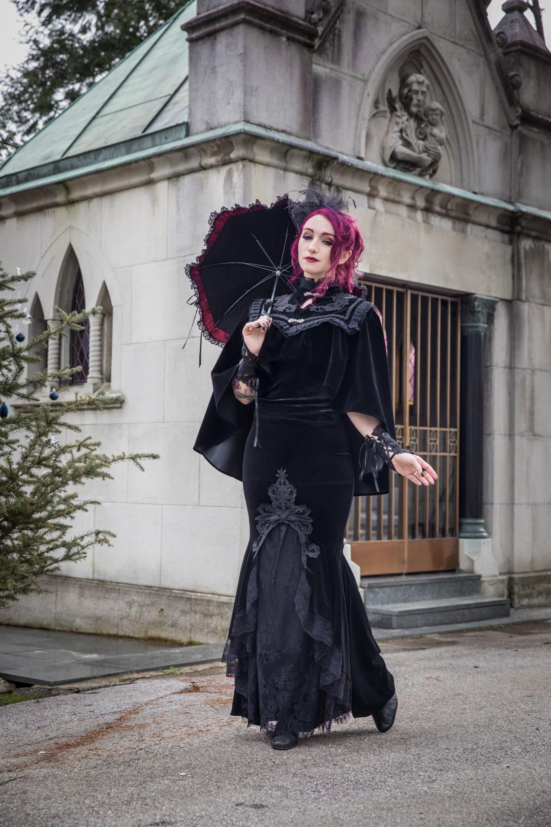 Dark In Love Cordelia Black Velvet Skirt - Gothic Fishtail Skirt Embroidered Lace